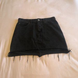 BDG Black Jean Skirt/Frayed Hem. Sz L